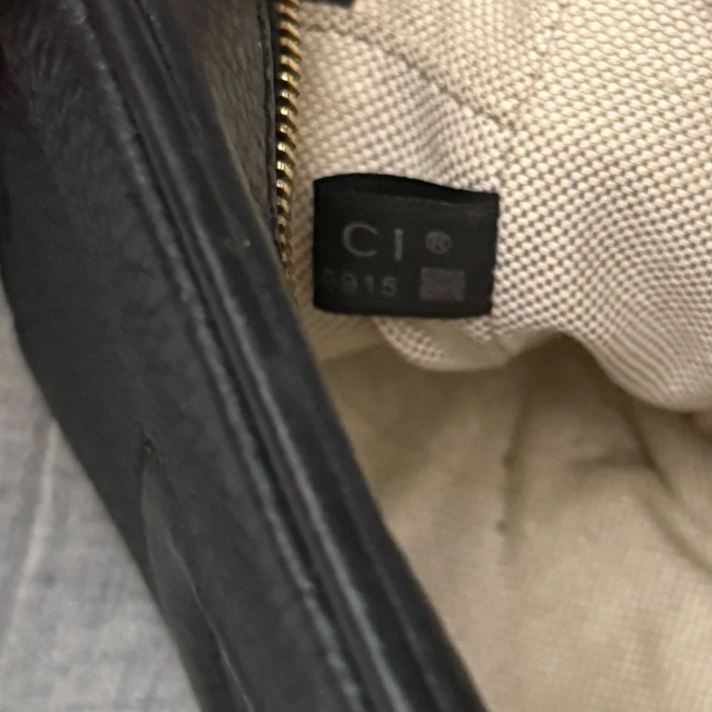 Gucci✨Soho Disco Black Pebbled Leather Crossbody Bag Purse Retail $1490 - Picture 8 of 11